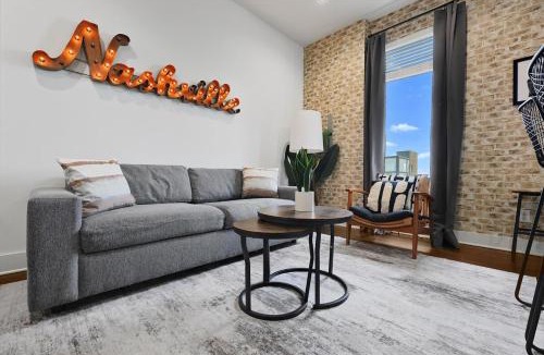 West End Apartment | Stylish Midtown Condo Near Vanderbilt & Parthenon