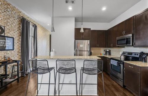 West End Apartment | Stylish Midtown Condo Near Vanderbilt & Parthenon