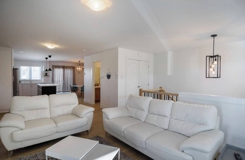 Moncton House | Stylish, Modern 3BR in Moncton