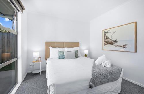 Hamilton Villa | Stylish, Modern and Central