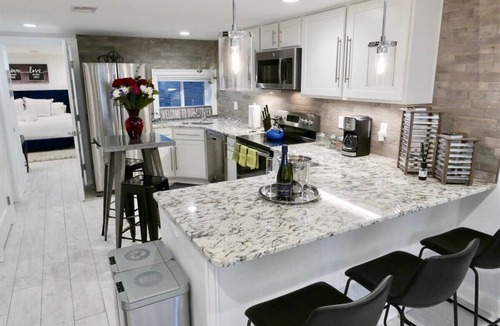 Shaw Apartment | Stylish & Modern Apt Shaw PKING!