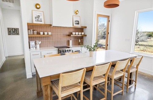 Thurber Cabin | Stylish Modern Cabin with hill country views!