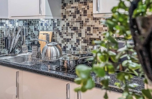 Laurieston Apartment | Stylish Modern Central Gem in Central Edinburgh