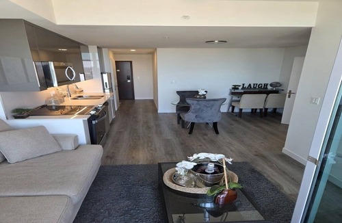 Kitchener Condo | Stylish Modern Downtown Apartment