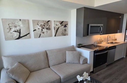 Kitchener Condo | Stylish Modern Downtown Apartment
