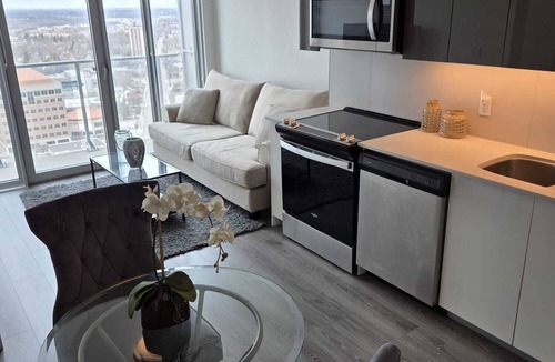 Kitchener Condo | Stylish Modern Downtown Apartment