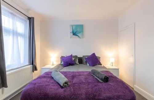 Portswood House | Stylish Modern Home, Southampton