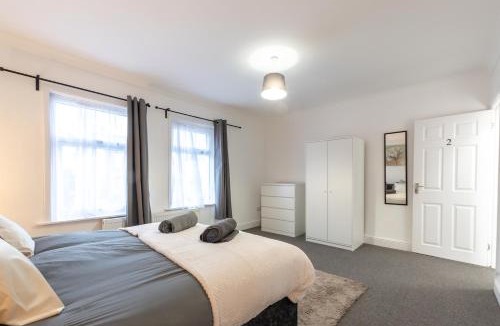 Portswood House | Stylish Modern Home, Southampton