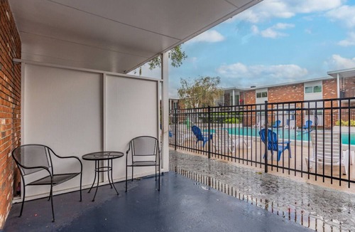 Southwest Orlando Apartment | Stylish Modern Studio Apt Citrus Oaks with AC and WiFi