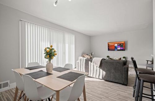 Rochester Apartment | Stylish & Modern Unit Prime Location & Comfort