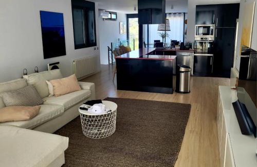 Olivella House | Stylish Modern Villa on the Outskirts of Sitges