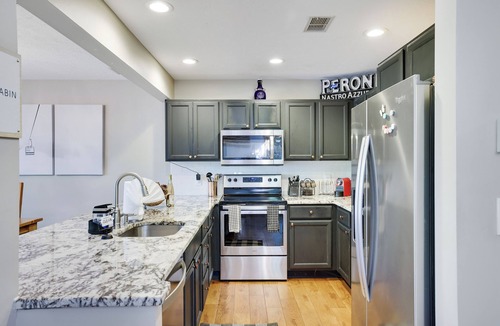 Tannersville House | 🏔️ Stylish Mountain Retreat Across from Camelback Located in the highly desirable Northridge at Camelback community, this spacious and modern home is your ideal year-round getaway.