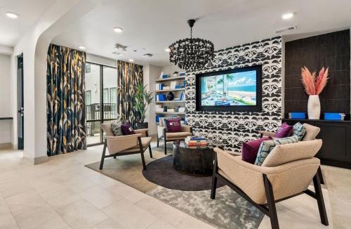 Neartown House | Stylish New Studio DT - Pool, Gym - Rooftop Lounge