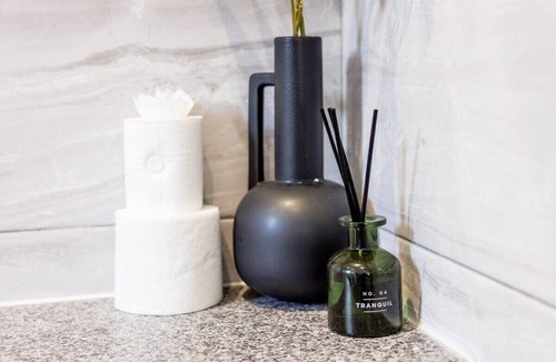 Fenham House | Stylish Newcastle Gem - Sleeps 9 - Parking