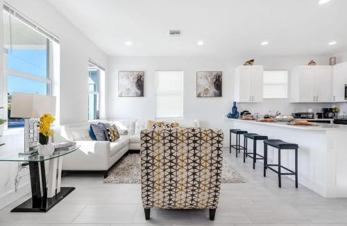 Westgate House | Stylish Newly Built Retreat
