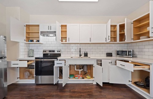 Old East Dallas House | Stylish Oasis in Dallas w/Free Parking|Ping-Pong