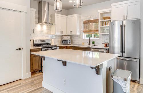 Central Oklahoma City House | Stylish OKC Farmhouse w/Garden - Close to OU