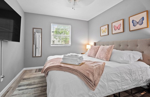 St. Charles Historic District Apartment | Stylish One-Bedroom Getaway Steps from Main Street