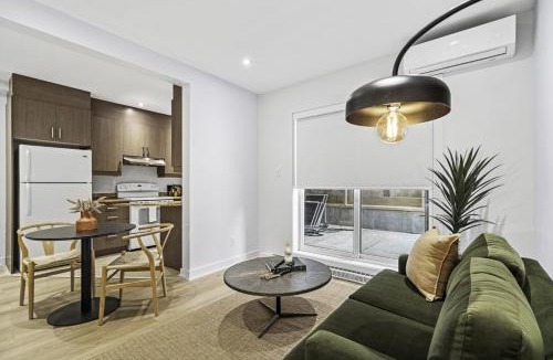 Little Italy Apartment | Stylish Open-Space Studio by Jean Talon Market