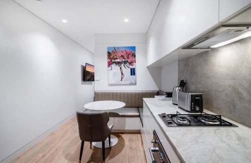Paddington Apartment | Stylish Paddington Studio | Walk to Cafés & Shops