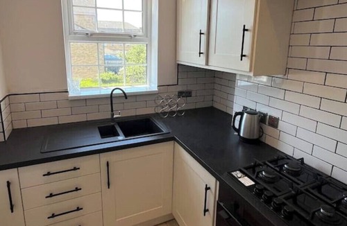 Penarth House | Stylish Penarth Marina Apartment