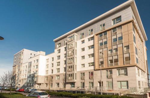 Newhaven Apartment | Stylish Penthouse Suite