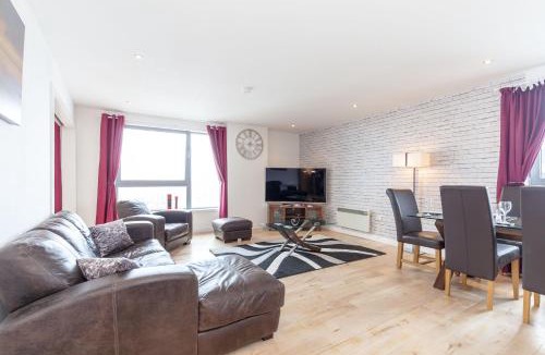 Newhaven Apartment | Stylish Penthouse Suite