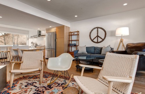 Park Meadows Condo | Stylish Pet Friendly Mountain Hideaway Near Adventure 72