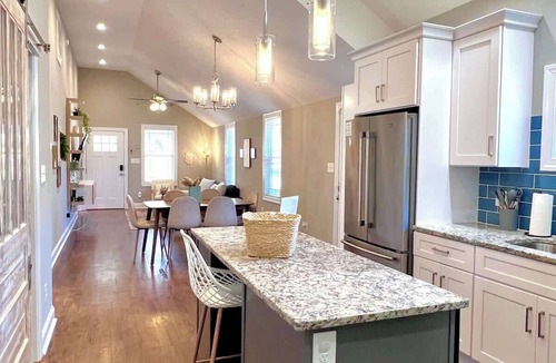 Southwest Raleigh House | Stylish Pet Retreat Near Downtown