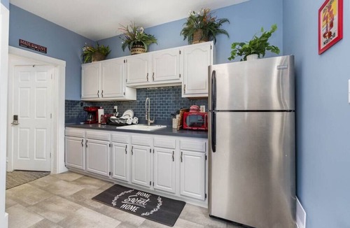 Downtown Harrisburg Apartment | Stylish, Private 2 Bed Apt