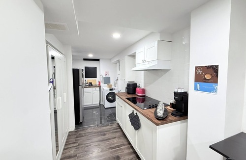 Ajax Apartment | Stylish Private Suite Steps to Lake Ontario