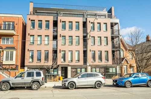 Downtown Toronto Apartment | Stylish Regent Park Apartment