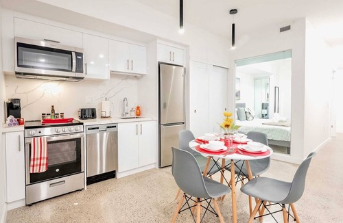 Downtown Toronto Apartment | Stylish Regent Park Apartment