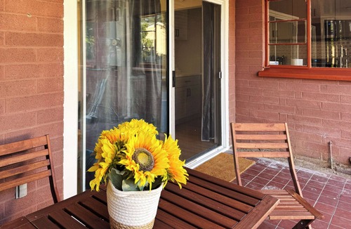 North Arroyo House | Stylish/Renovated 3B2BA Retreat