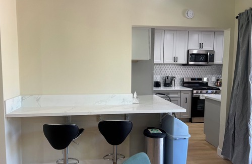 North Arroyo House | Stylish/Renovated 3B2BA Retreat