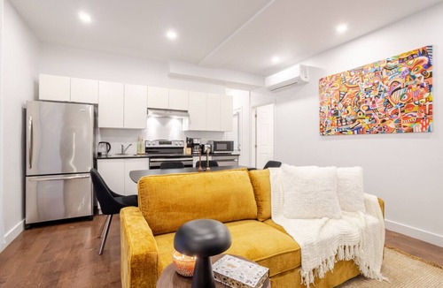 Shaughnessy Village Apartment | Stylish Retreat Near Crescent & Sainte-Catherine