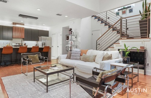Holly Apartment | Stylish Retreat + Outdoor Oasis in Heart of Austin