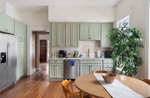 Beechmont House | Stylish Retreat | Prime Location | Yard | Fire Pit