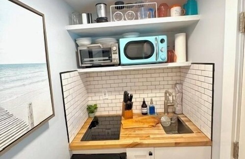 Historic Old Northeast House | Stylish Retreat| Walk 2Dtwn+beach |Bikes+Patio