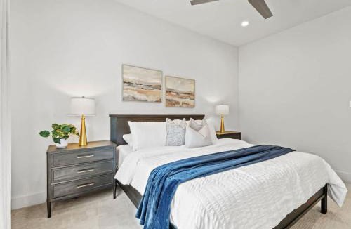 Old East Dallas House | Stylish Retreat with Patio, Parking & EV Plug