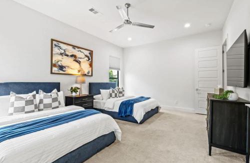 Old East Dallas House | Stylish Retreat with Patio, Parking & EV Plug
