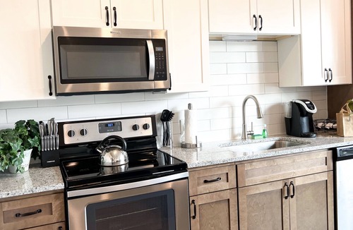 Five Points Apartment | Stylish Riverside Condo Near Five Points