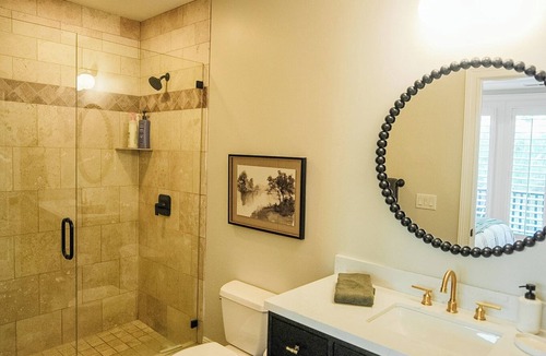 River Bottoms Apartment | Stylish Riverwoods Retreat