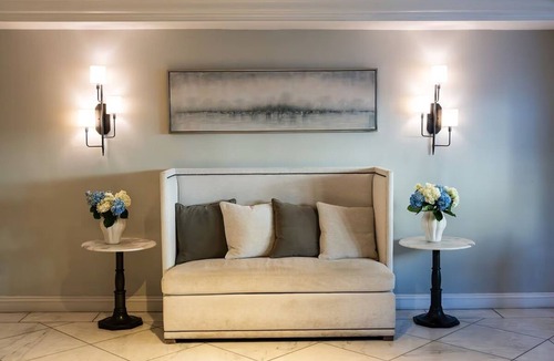 Kalorama Heights Hotel | Stylish Room, Minutes to George Washington University, Pets Are Allowed!