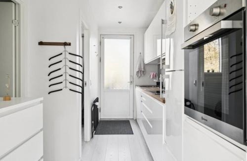Randers Apartment | Stylish Scandinavian Apartment in a Peaceful Neighborhood