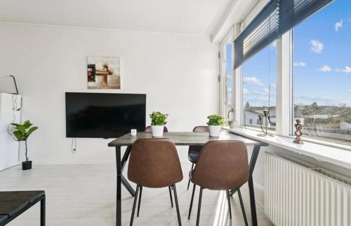 Randers Apartment | Stylish Scandinavian Apartment in a Peaceful Neighborhood