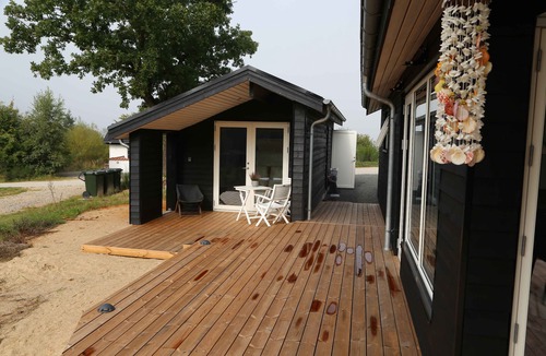 Allingabro Cottage | Stylish shelter room insulated for use all year