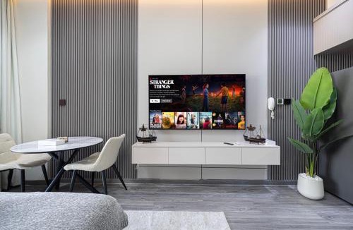 Dubai Apartment | Stylish Silicon Oasis Studio Near Mall & Airport