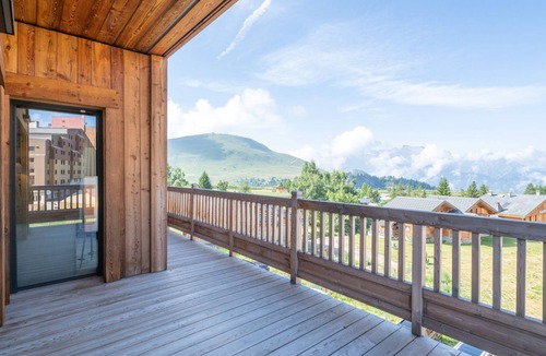 Bergers Apartment | Stylish ski-in duplex at Alpe d'Huez