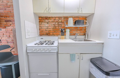 Prudential - St. Botolph Apartment | Stylish South End Studio